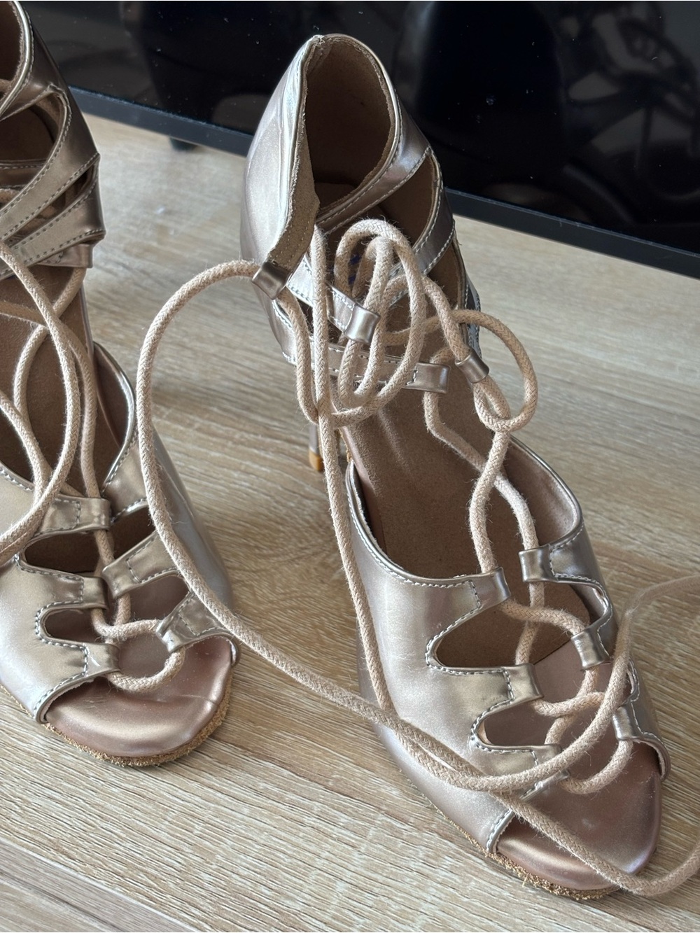 Salsa, Lace-Up Metallic Gold Women’s heels
